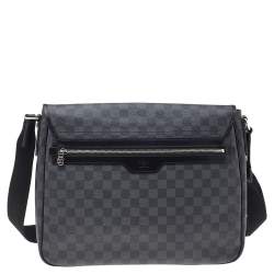 مملوكة مسبقًا Louis Vuitton Damier Graphite Canvas Daniel GM Messenger Bag