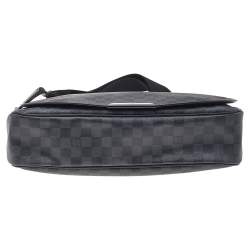 مملوكة مسبقًا Louis Vuitton Damier Graphite Canvas Daniel GM Messenger Bag