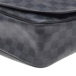 مملوكة مسبقًا Louis Vuitton Damier Graphite Canvas Daniel GM Messenger Bag