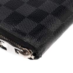 مملوكة مسبقًا Louis Vuitton Damier Graphite Canvas Zippy Vertical Wallet