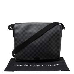 Pre Owned Louis Vuitton Damier Graphite Canvas District GM Bag