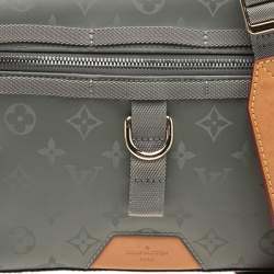 مملوكة مسبقًا Louis Vuitton Grey Monogram Titanium Canvas Messenger 