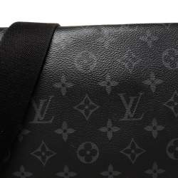 Pre Owned Louis Vuitton Monogram Eclipse Canvas District MM Bag