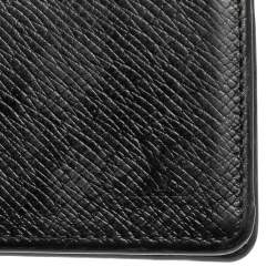 مملوكة مسبقًا محفظة جيب لوي فيتون جلد تياغا أسود