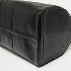 مملوكة مسبقًا Louis Vuitton Black Epi Leather Keepall 55 Bag