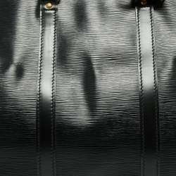مملوكة مسبقًا Louis Vuitton Black Epi Leather Keepall 55 Bag