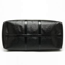 مملوكة مسبقًا Louis Vuitton Black Epi Leather Keepall 55 Bag
