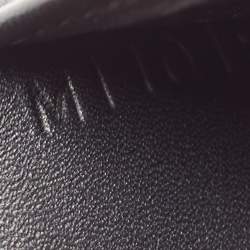 Pre Owned محفظة ثنائية الطي لوي فيتون جلد أسود بشعار ماركة مثقب