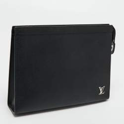 Pre Owned Louis Vuitton Black Taiga Leather Voyage Pochette 