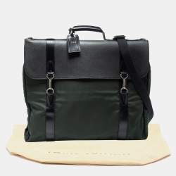 Pre Owned Louis Vuitton Green/Black Taiga Leather Large Gibeciere Garment Travel Bag