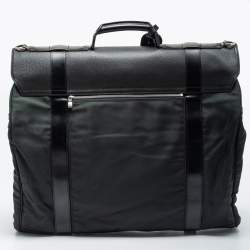Pre Owned Louis Vuitton Green/Black Taiga Leather Large Gibeciere Garment Travel Bag