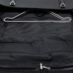 Pre Owned Louis Vuitton Green/Black Taiga Leather Large Gibeciere Garment Travel Bag