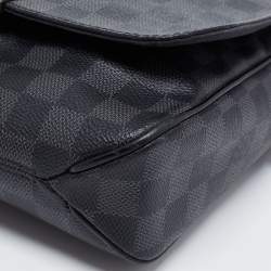 مملوكة مسبقًا Louis Vuitton Damier Graphite Canvas District PM Bag