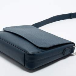 Pre Owned Louis Vuitton Blue Taiga Leather Roman PM Messenger Bag