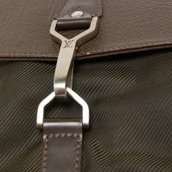 Pre Owned Louis Vuitton Brown/Green Taiga Leather Dersou Messenger Bag