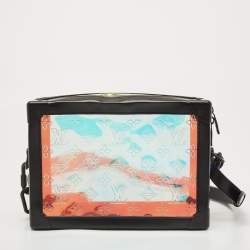 مملوكة مسبقًا Louis Vuitton Black Monogram Prism Legacy Soft Trunk Bag