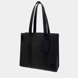 Louis Vuitton Aerogram Takeoff Sling Bag Leather Black 22673619