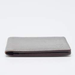 Louis Vuitton Grey Taiga Leather Bifold Wallet