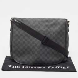 مملوكة مسبقًا Louis Vuitton Damier Graphite Canvas Daniel GM Bag