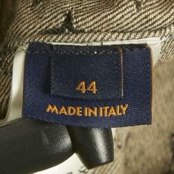 مملوكة مسبقًا جاكيت دينيم لوي فيتون رصاصي مزخرف مونوغرامي بحواف مهترأة مقاس صغير جدًا - إكس سمول