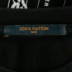 مملوكة مسبقًا تي شيرت لوي فيتون أل أوفر قطن طباعة شعار ماركة أسود بأكمام قصيرة مقاس وسط ( ميديوم )