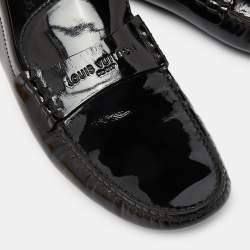 مملوكة مسبقًا Louis Vuitton Black Patent Leather Penny Loafers Size 44