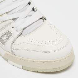 مملوكة مسبقًا Louis Vuitton White Leather LV Trainer Sneakers Size 40.5