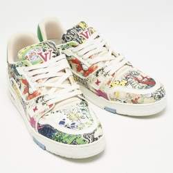 مملوكة مسبقًا حذاء رياضي لوي فيتون LV ترينر جلد بنقشة القصص المصورة متعددة الألوان مقاس 42.5