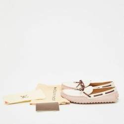 Pre Owned حذاء لوفرز لوي فيتون أريزونا جلد زهري فاتح وأبيض مقاس 42.5