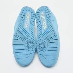 مملوكة مسبقًا حذاء رياضي لوي فيتون منخفض من أعلى LV جلد ودنيم أزرق مقاس 42