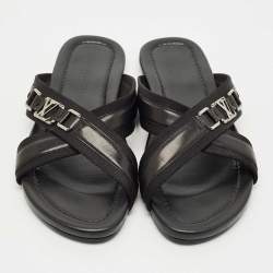 Pre Owned صندل فلات لوي فيتون قماش وجلد أسود سيور متعاكسة مقاس 45