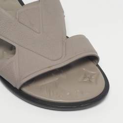 Pre Owned Louis Vuitton Grey Leather LV Oasis Slide Sandals Size 40
