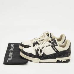 مملوكة مسبقًا Louis Vuitton White/Black Denim and Leather LV Trainer Maxi Lace Up Sneakers Size 42