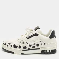 Pre Owned Louis Vuitton LV Trainer Size 42 White/Black Leather Lace Up Sneakers