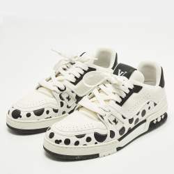 Pre Owned Louis Vuitton LV Trainer Size 42 White/Black Leather Lace Up Sneakers