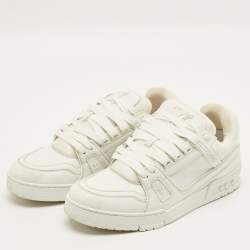 مملوكة مسبقًا Louis Vuitton LV Trainer Size 43 White Fabric and Leather Lace Up Sneakers