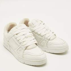 مملوكة مسبقًا Louis Vuitton LV Trainer Size 43 White Fabric and Leather Lace Up Sneakers
