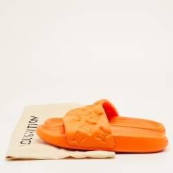 مملوكة مسبقًا Louis Vuitton Waterfront Size 41 Orange Monogram Rubber Pool Slide Sandals