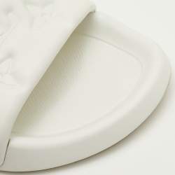 مملوكة مسبقًا Louis Vuitton Waterfront Size 41 White Monogram Rubber Pool Slide Sandals