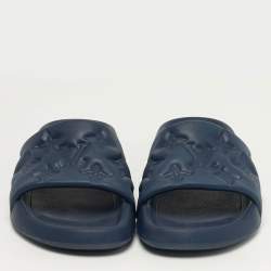 مملوكة مسبقًا Louis Vuitton Waterfront Size 42 Navy Blue Monogram Rubber Pool Slide