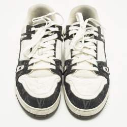 Pre Owned حذاء رياضي لوي فيتون LV مدرب جينز وقماش ونقشة مونوغرام أبيض/أسود مقاس 44.5
