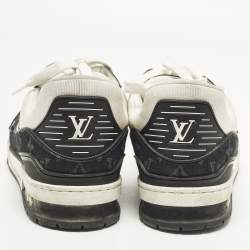 Pre Owned حذاء رياضي لوي فيتون LV مدرب جينز وقماش ونقشة مونوغرام أبيض/أسود مقاس 44.5