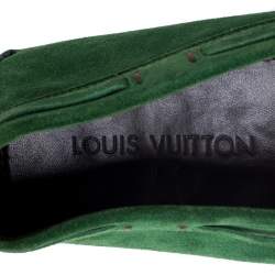 مملوكة مسبقًا حذاء لوفرز لوي فيتون امولا بشراريب سويدي أخضر مقاس 44