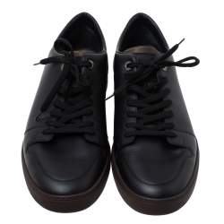 مملوكة مسبقًا حذاء رياضي لوي فيتون لاين أب كانفاس مونوغرامي وجلد أسود مقاس 42.5