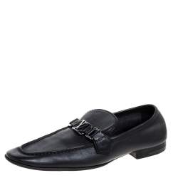 مملوكة مسبقًا Louis Vuitton Black Leather Logo Slip On Loafers Size 41