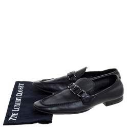 مملوكة مسبقًا Louis Vuitton Black Leather Logo Slip On Loafers Size 41