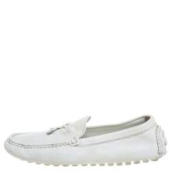 Pre Owned Louis Vuitton White Textured Leather Logo Bow Loafers Size 41