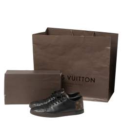 Pre Owned حذاء رياضي لوي فيتون منخفض من أعلى جلد أسود وكانفاس مونوغرامي بني مقاس 42.5
