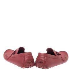 مملوكة مسبقًا Louis Vuitton Red Leather Hockenheim Slip On Loafers Size 43