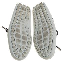 مملوكة مسبقًا Louis Vuitton White/Navy Blue Leather Lace Up Derby Loafer Size 41.5